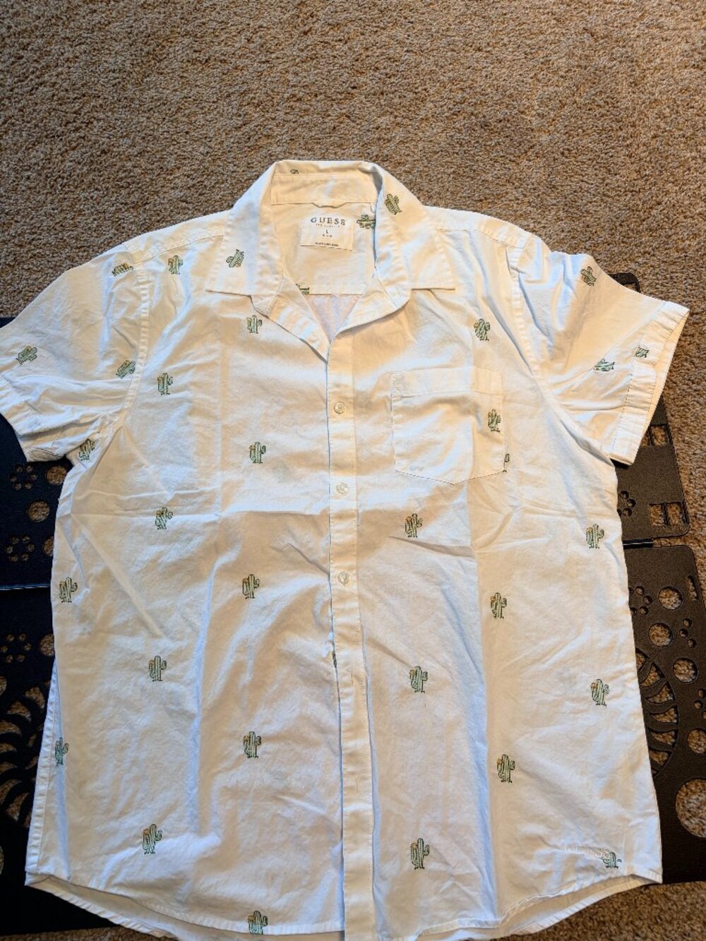 Guess Cactus Print Short Sleeve Button-Down Shirt | Size L